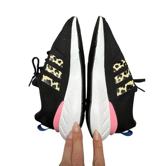 Adidas Athletic Sneakers Women 6 Black Pink Leopard Swift Run 22 Gym Running - Picture 5 of 7